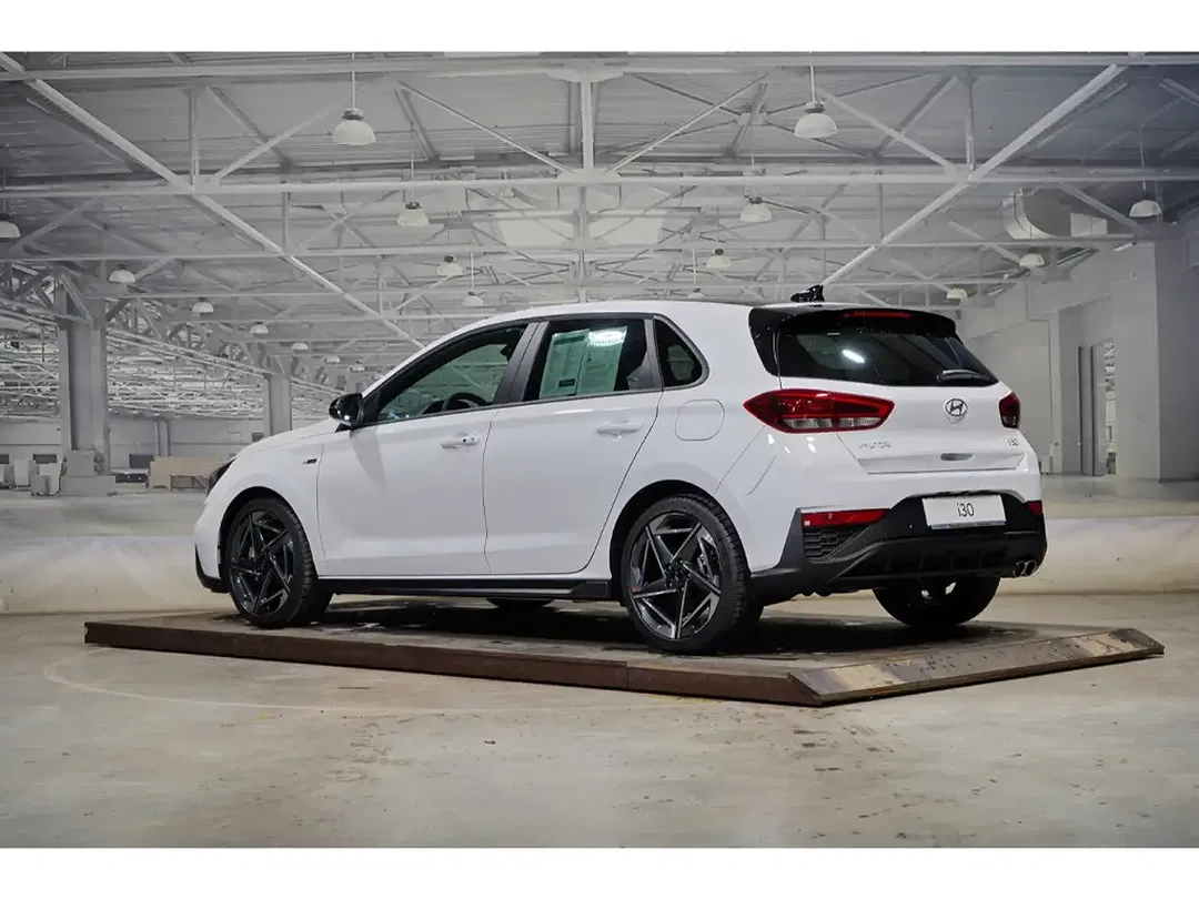 Hyundai i30 - Thumbnail 2