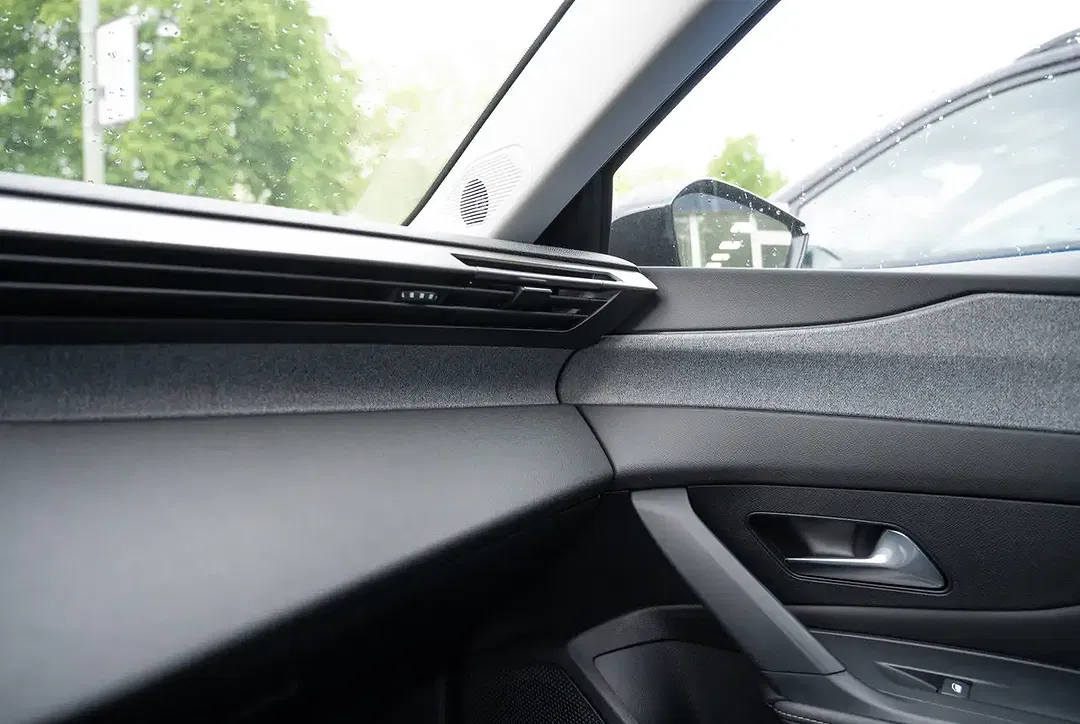 Peugeot 308 - Thumbnail 11