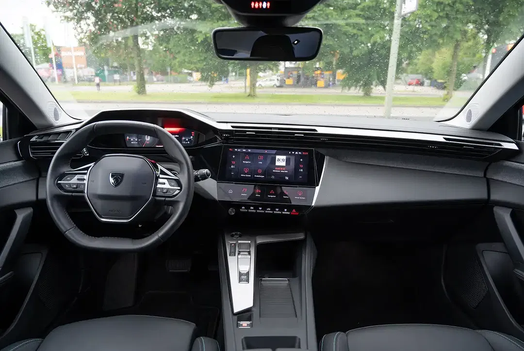 Peugeot 308 - Thumbnail 6