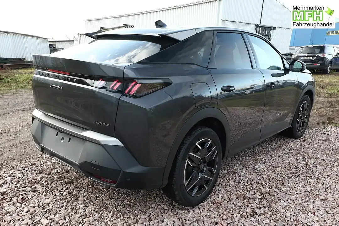 Peugeot 3008 - Thumbnail 2