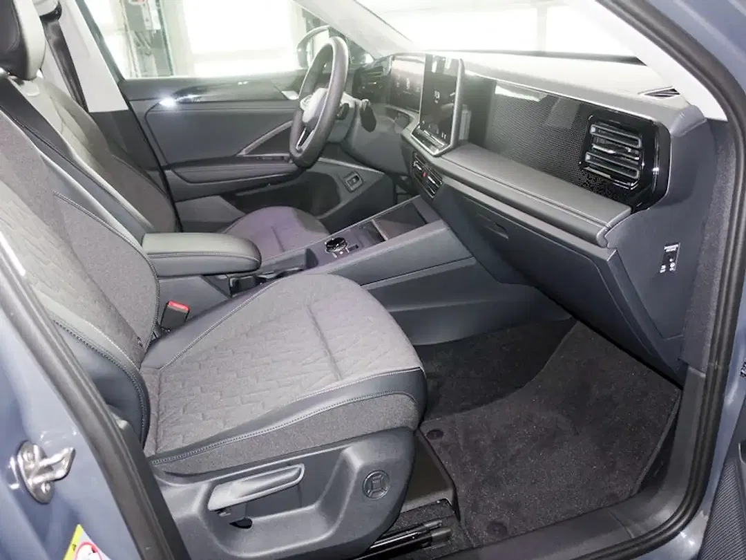 Volkswagen Tiguan - Thumbnail 10