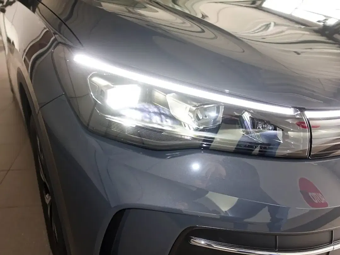 Volkswagen Tiguan - Thumbnail 22