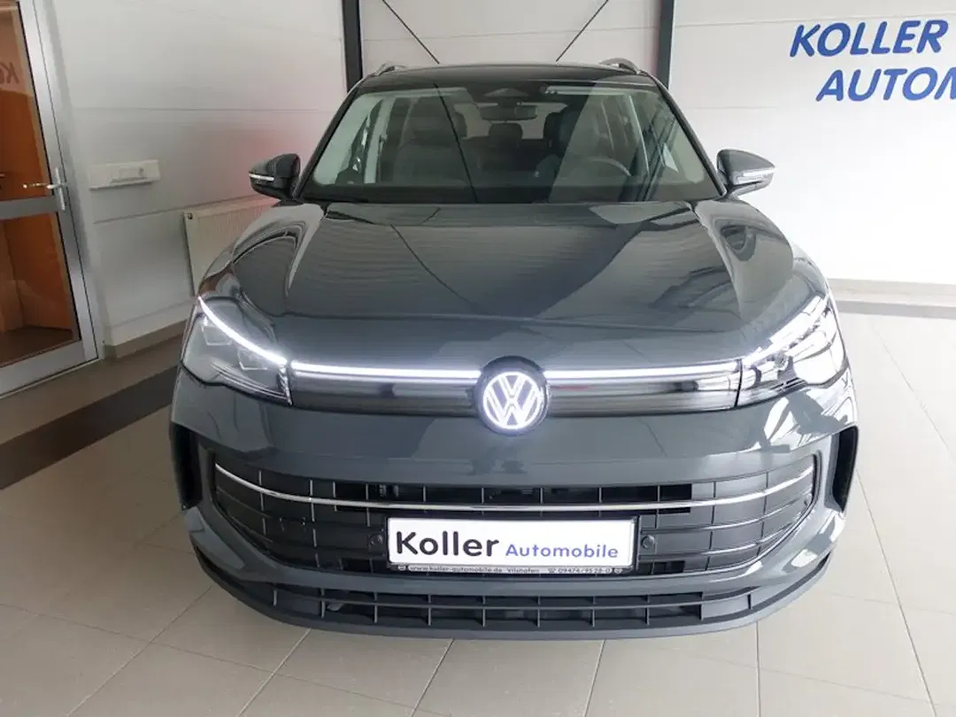 Volkswagen Tiguan - Thumbnail 3