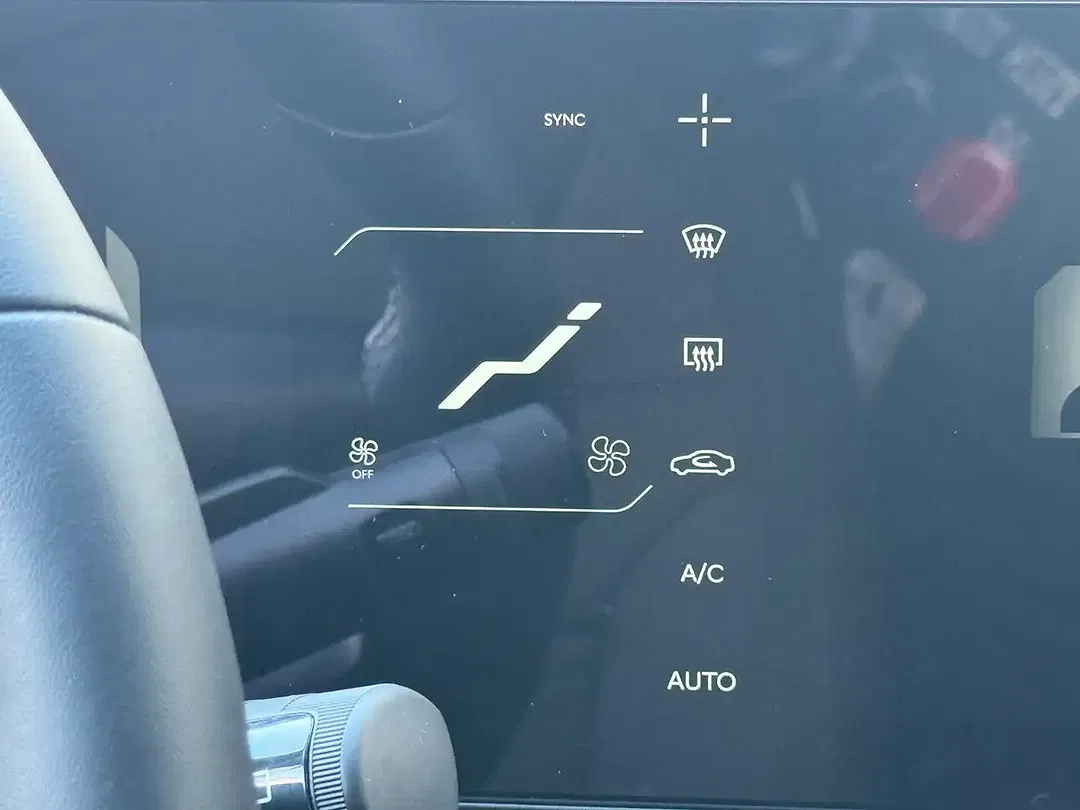 Kia K4 - Thumbnail 27