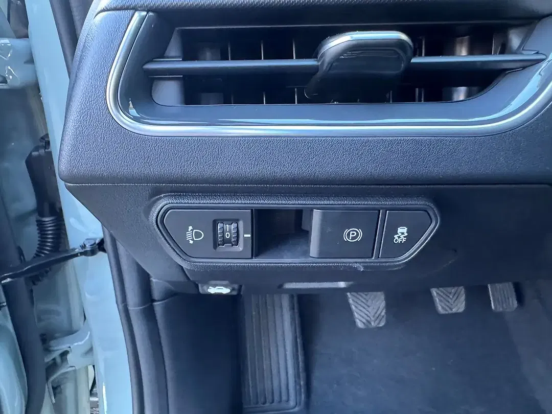 Kia K4 - Thumbnail 33