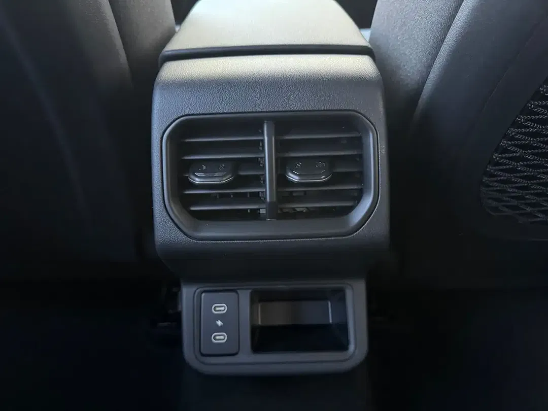 Kia K4 - Thumbnail 37