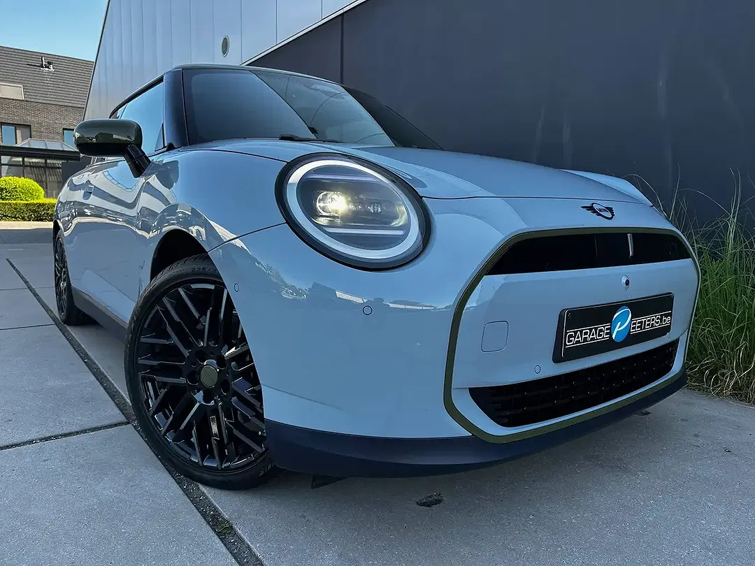 MINI Cooper SE - Thumbnail 6