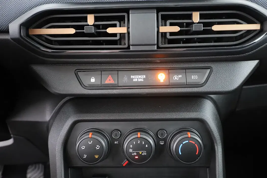 Dacia Sandero - Thumbnail 11