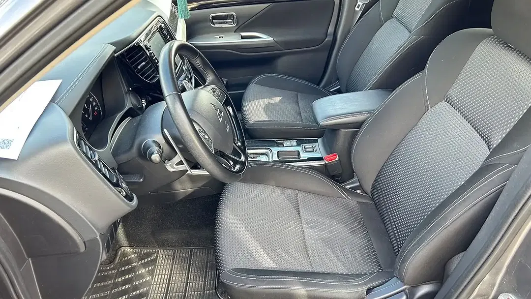 Mitsubishi Outlander - Thumbnail 11