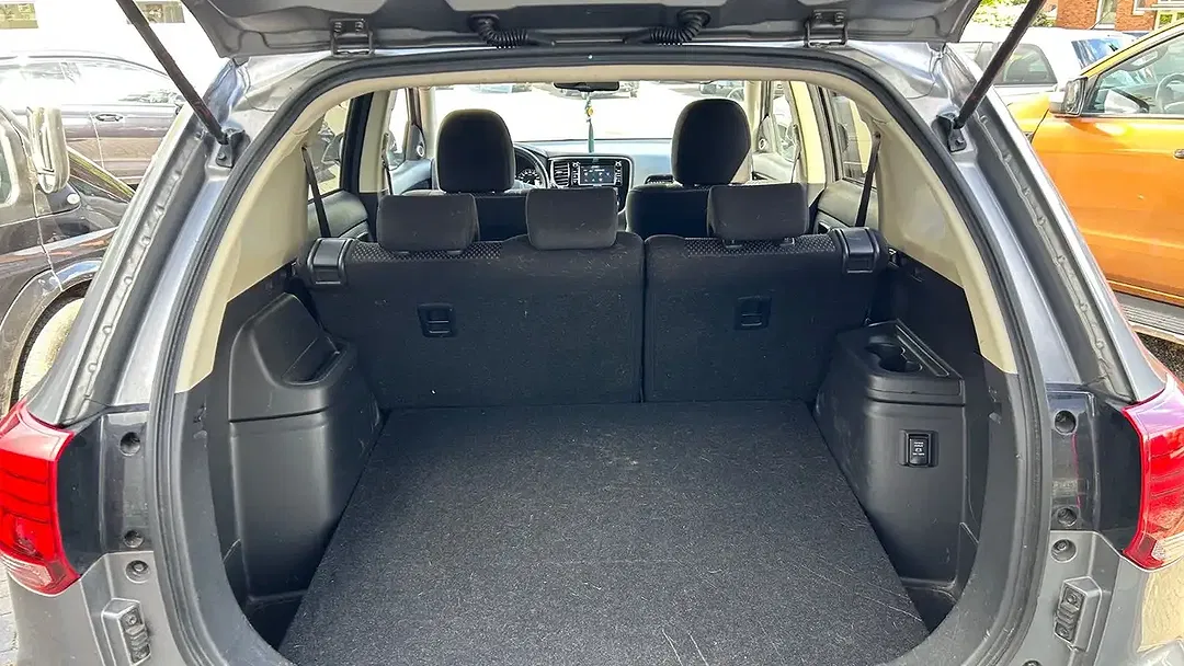 Mitsubishi Outlander - Thumbnail 7