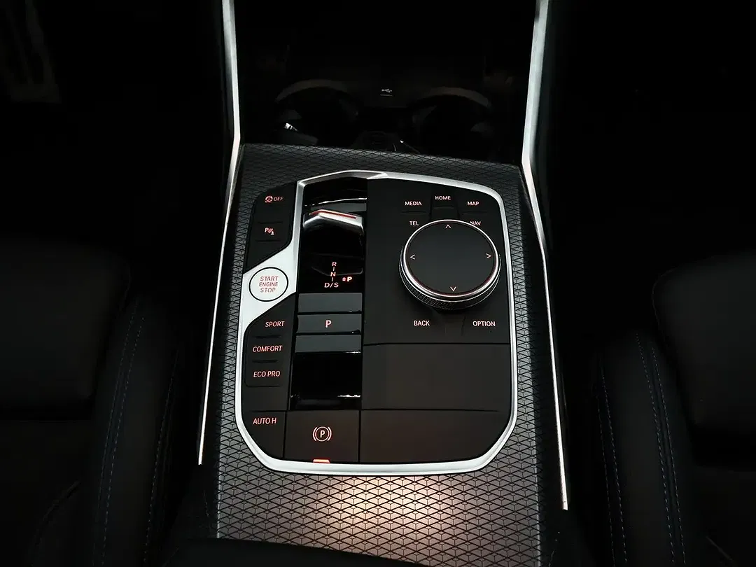 BMW 320 - Thumbnail 13