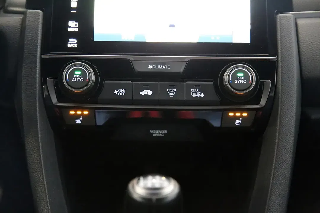 Honda Civic - Thumbnail 10