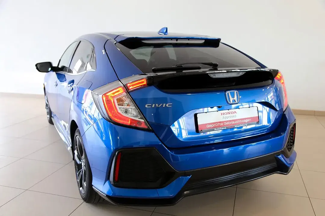 Honda Civic - Thumbnail 2