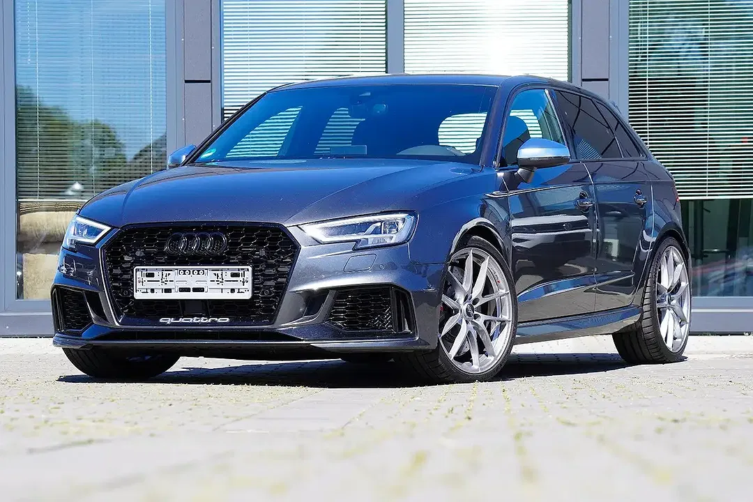Audi RS3 - Thumbnail 2