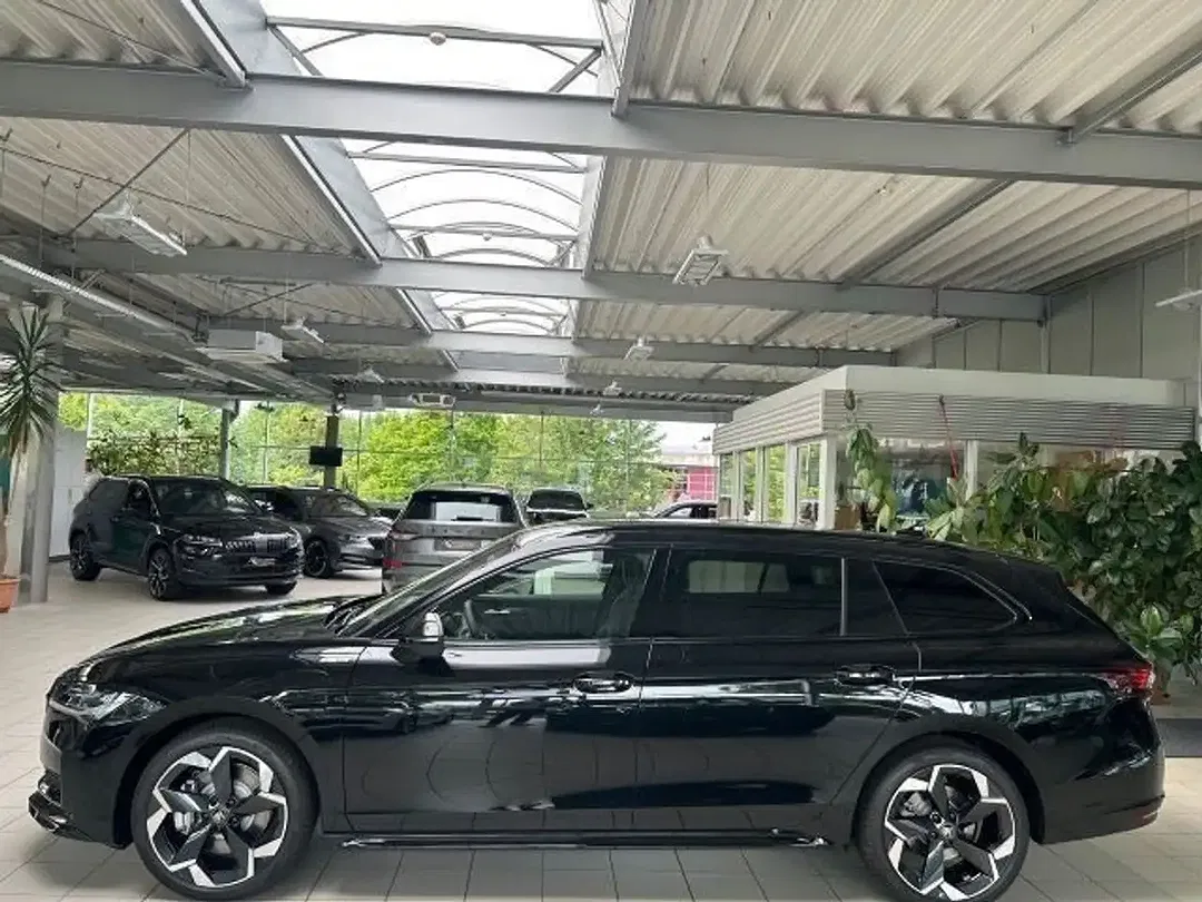 Skoda Superb - Thumbnail 12