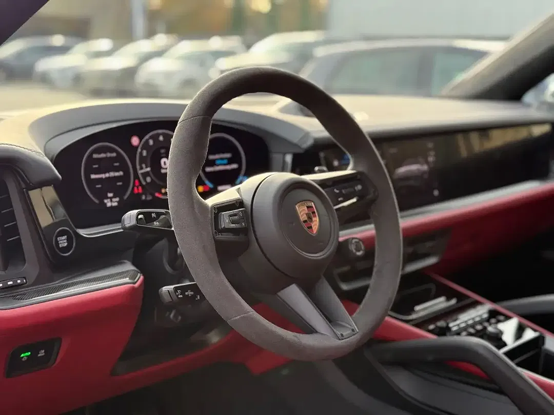 Porsche Cayenne - Thumbnail 10
