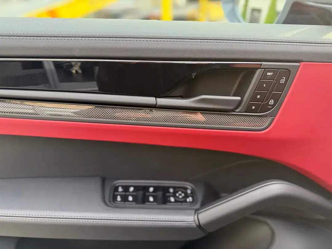 Porsche Cayenne - Thumbnail 11