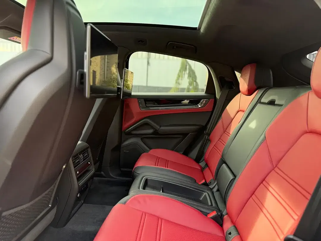 Porsche Cayenne - Thumbnail 16