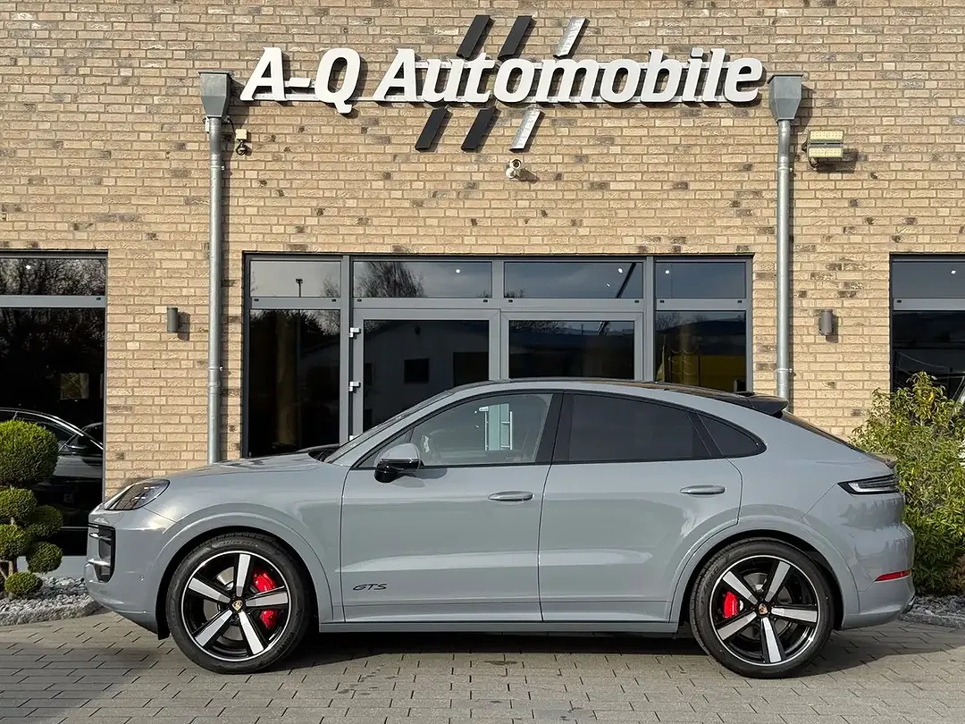 Porsche Cayenne - Thumbnail 3