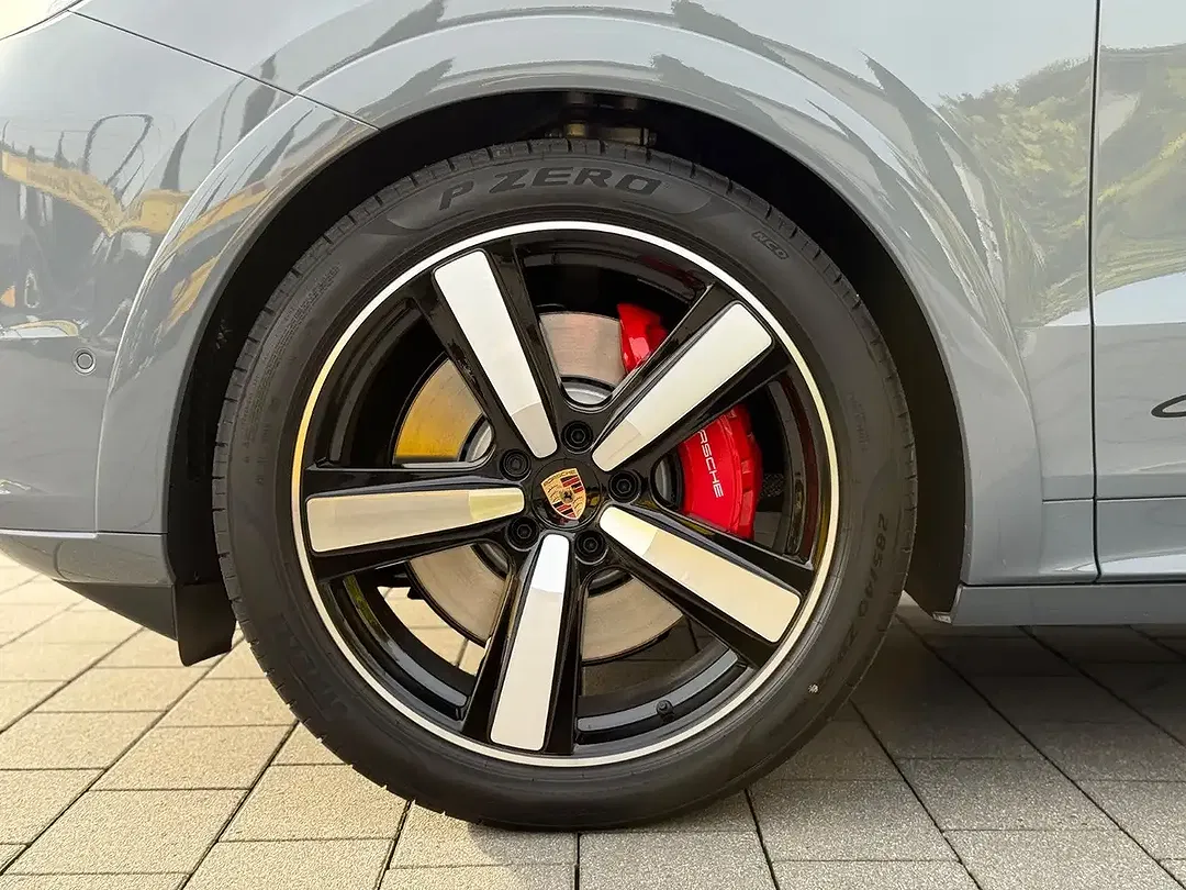 Porsche Cayenne - Thumbnail 37