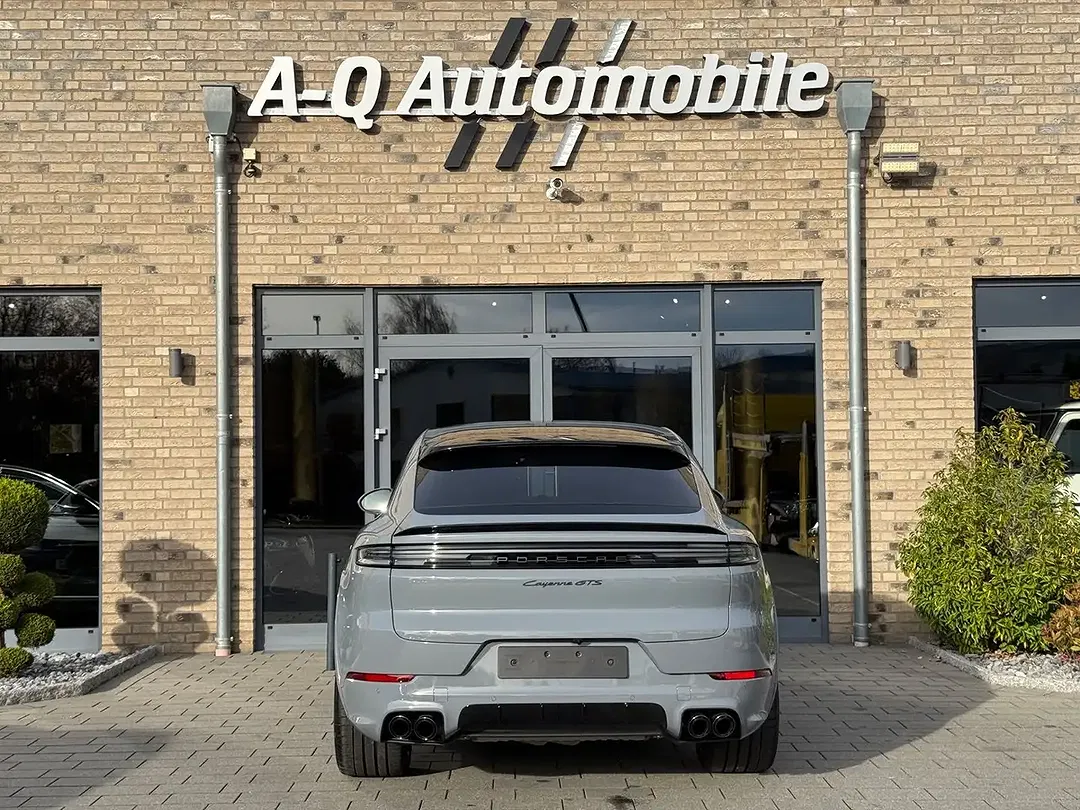 Porsche Cayenne - Thumbnail 5