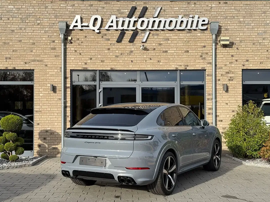 Porsche Cayenne - Thumbnail 6