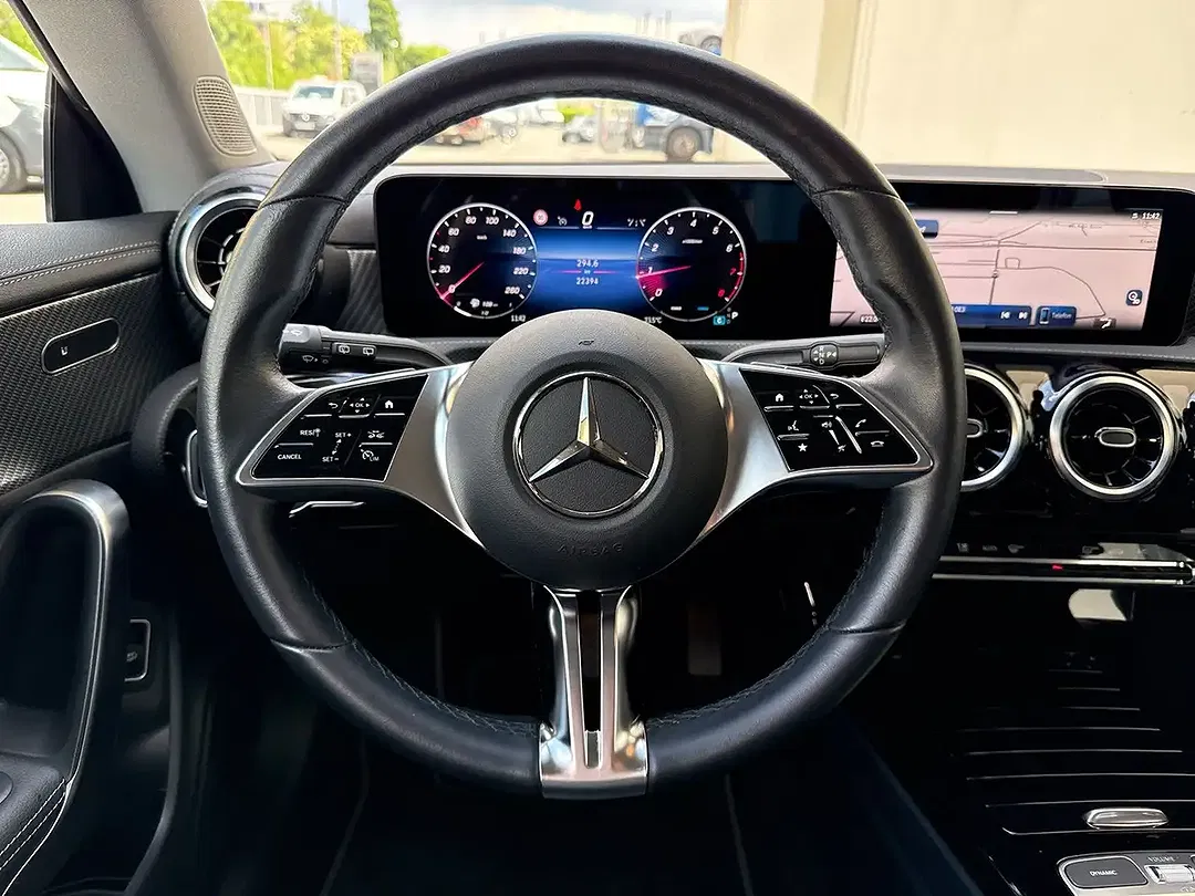 Mercedes-Benz CLA 200 - Thumbnail 8