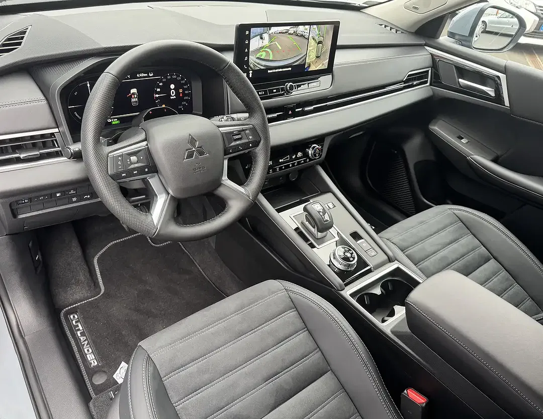 Mitsubishi Outlander - Thumbnail 7