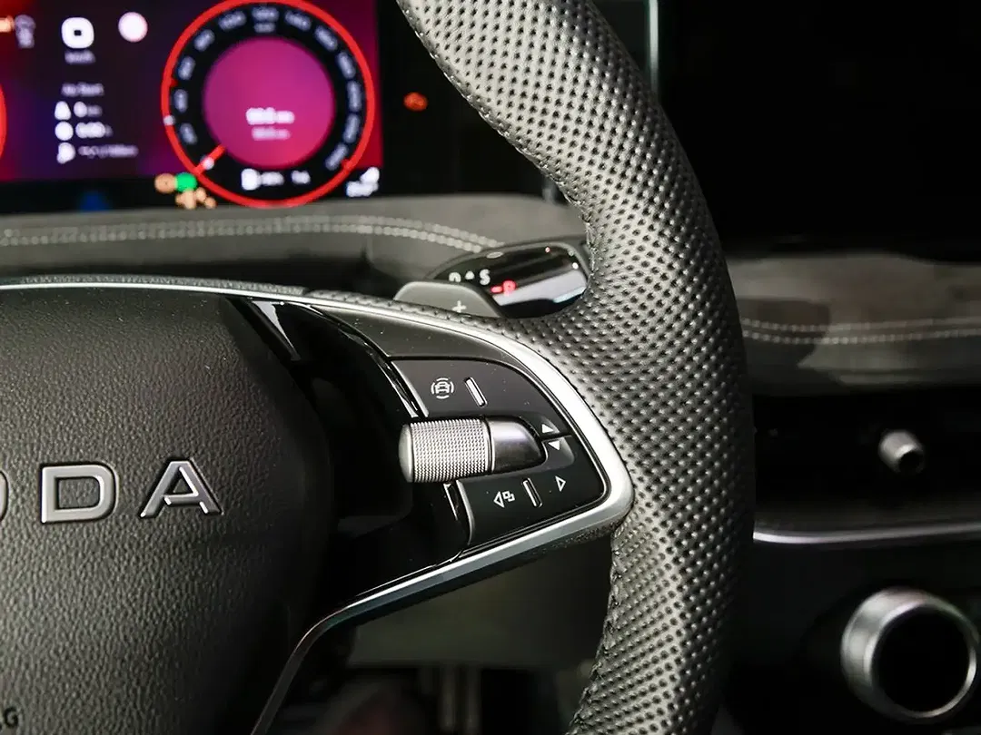 Skoda Superb - Thumbnail 15