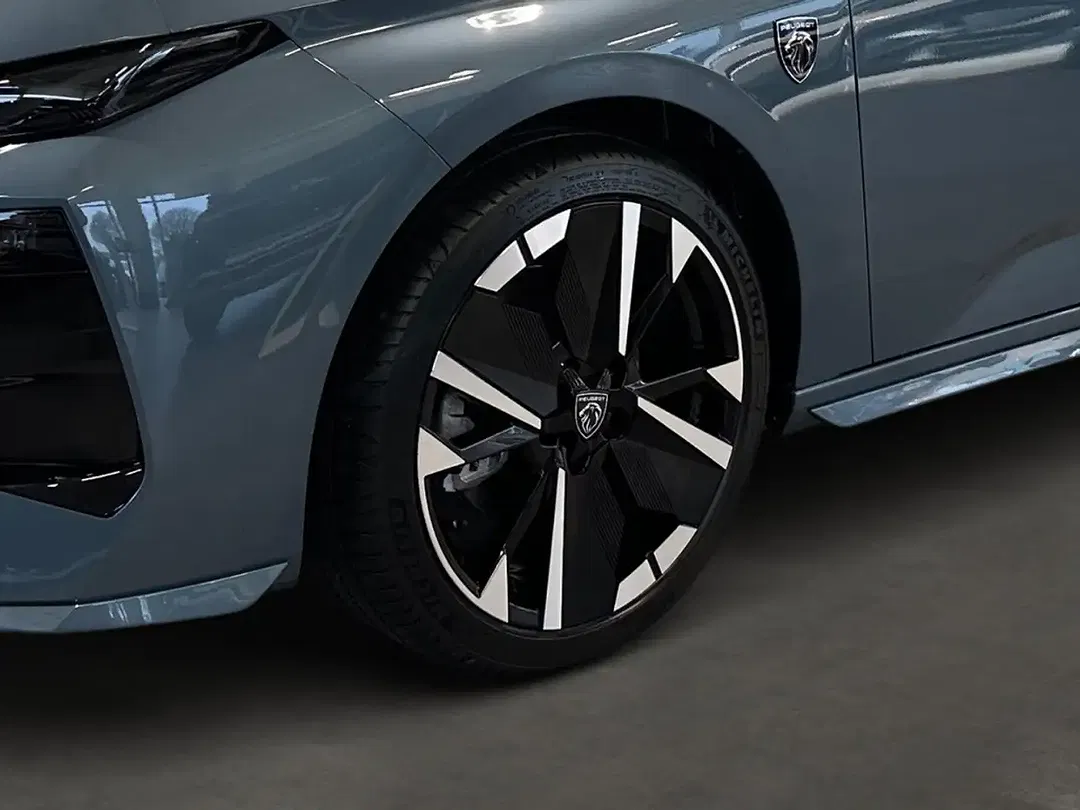 Peugeot 308 - Thumbnail 6