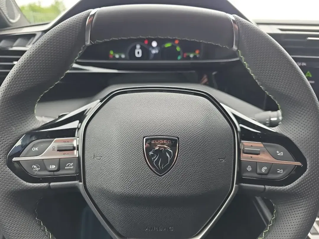 Peugeot 308 - Thumbnail 18