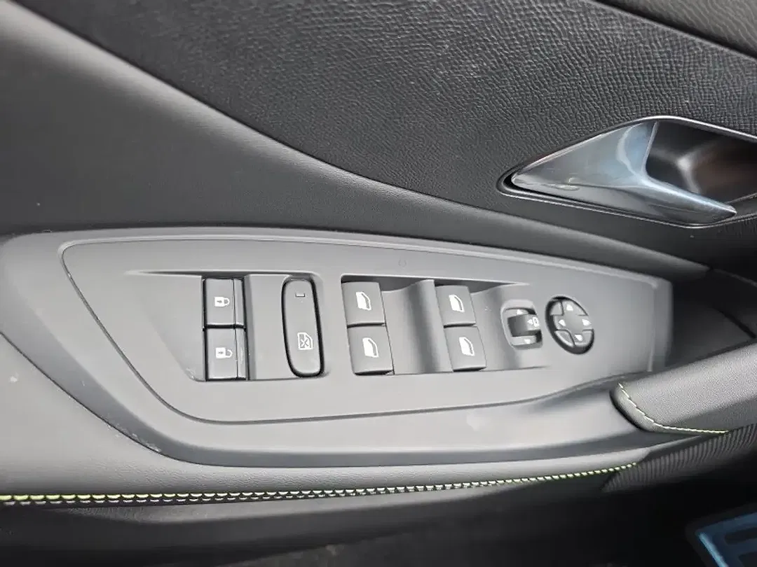 Peugeot 308 - Thumbnail 19