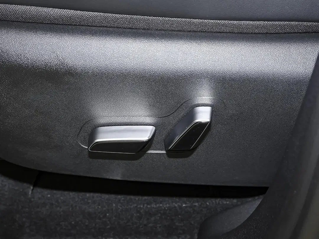 BYD Dolphin - Thumbnail 13