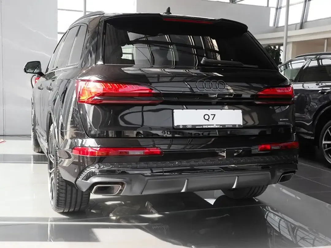 Audi Q7 - Thumbnail 3