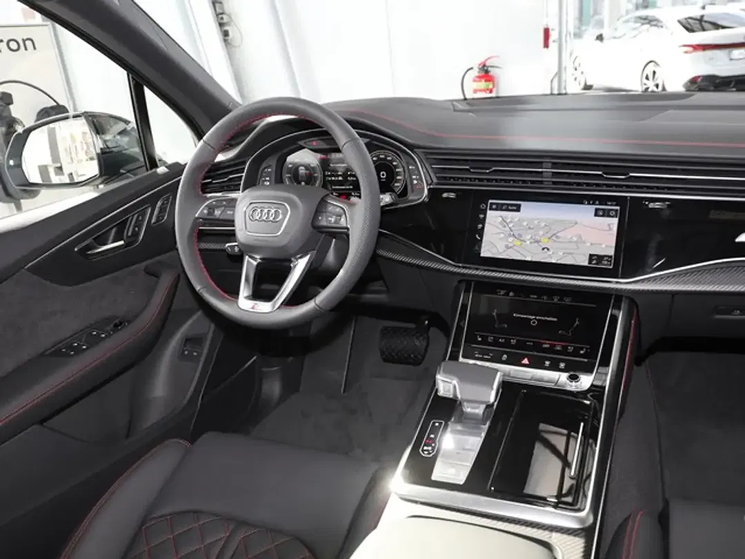 Audi Q7 - Thumbnail 6