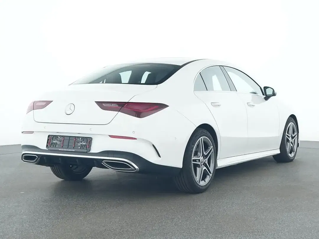 Mercedes-Benz CLA 200 - Thumbnail 2