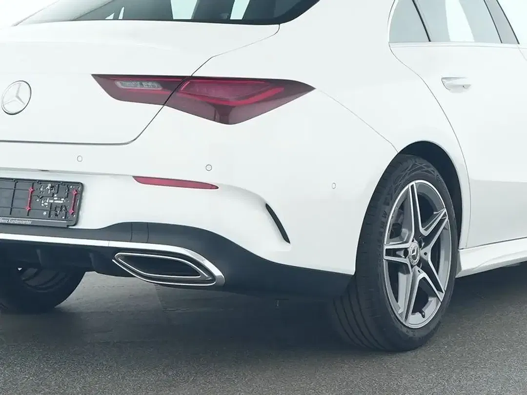 Mercedes-Benz CLA 200 - Thumbnail 4