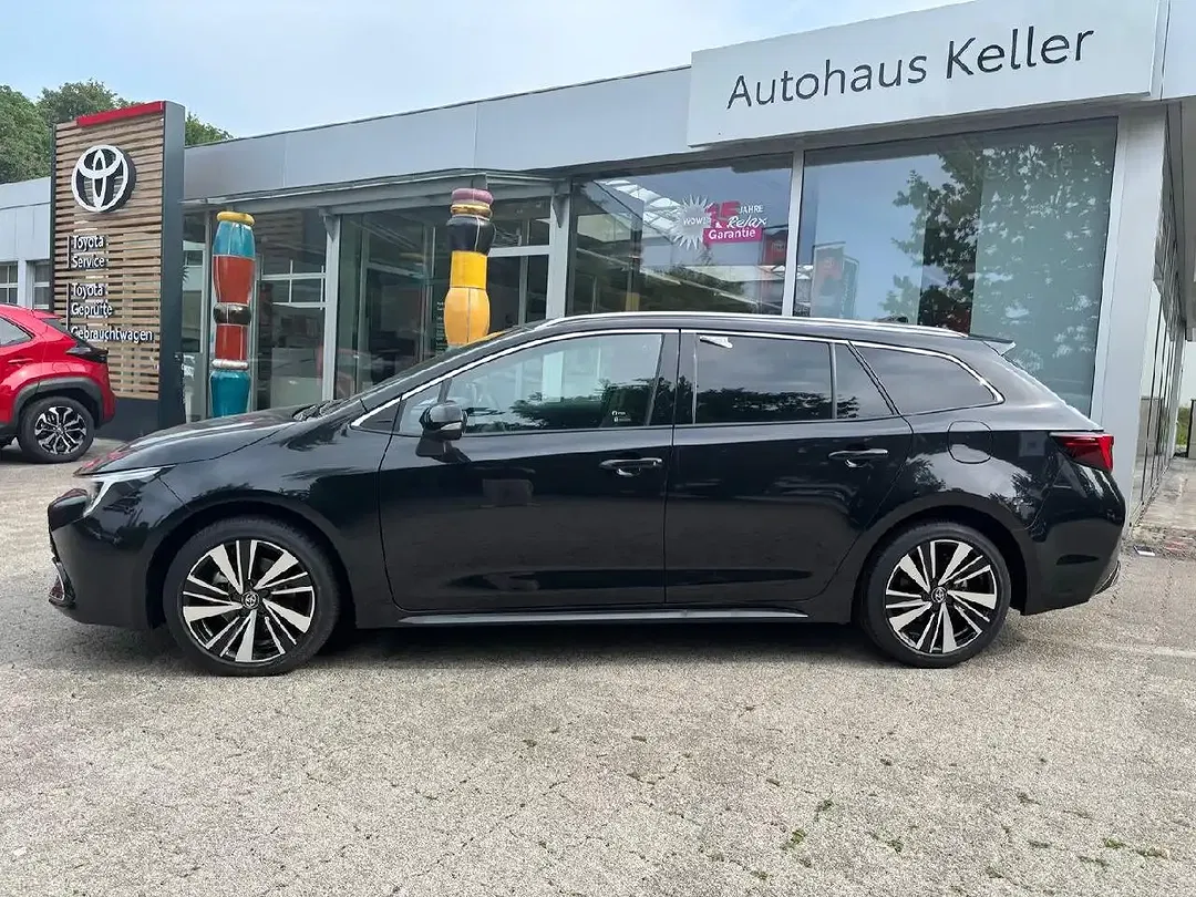 Toyota Corolla - Thumbnail 7