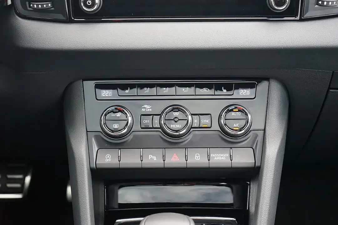 Skoda Karoq - Thumbnail 9