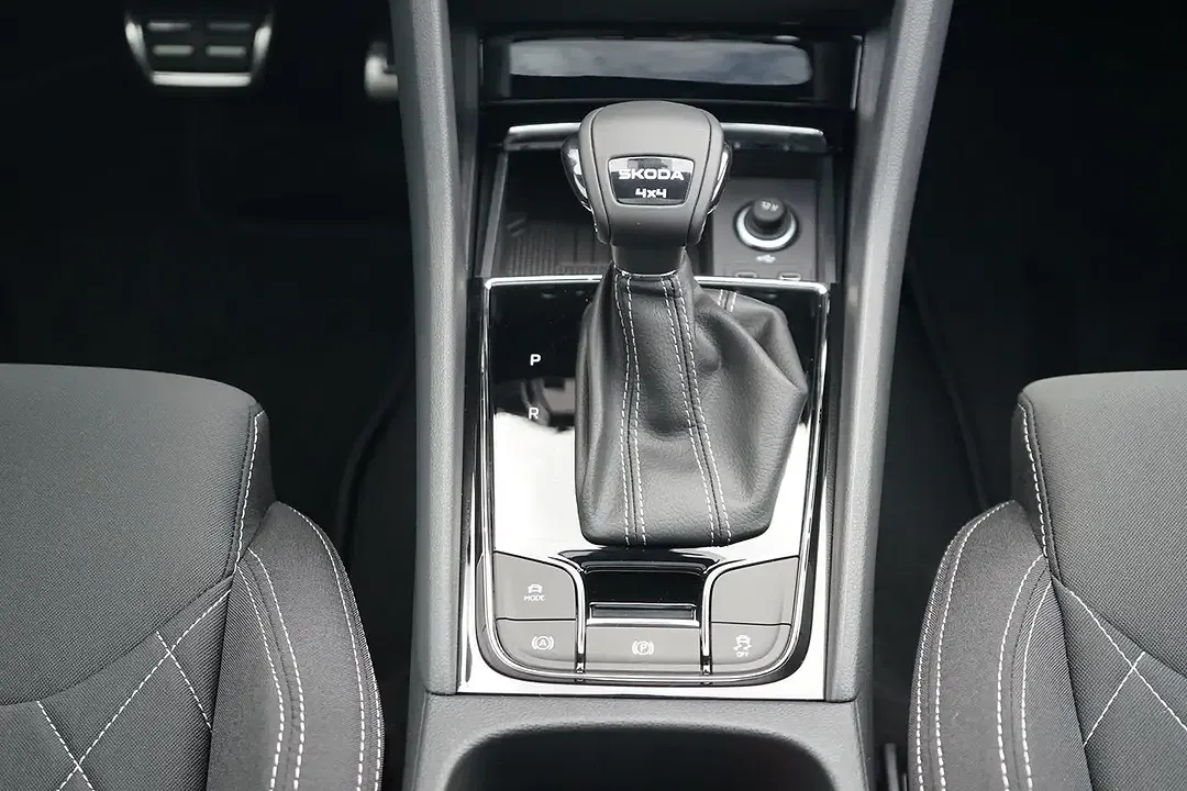 Skoda Karoq - Thumbnail 10