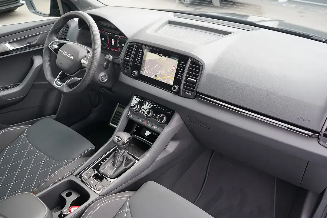 Skoda Karoq - Thumbnail 4