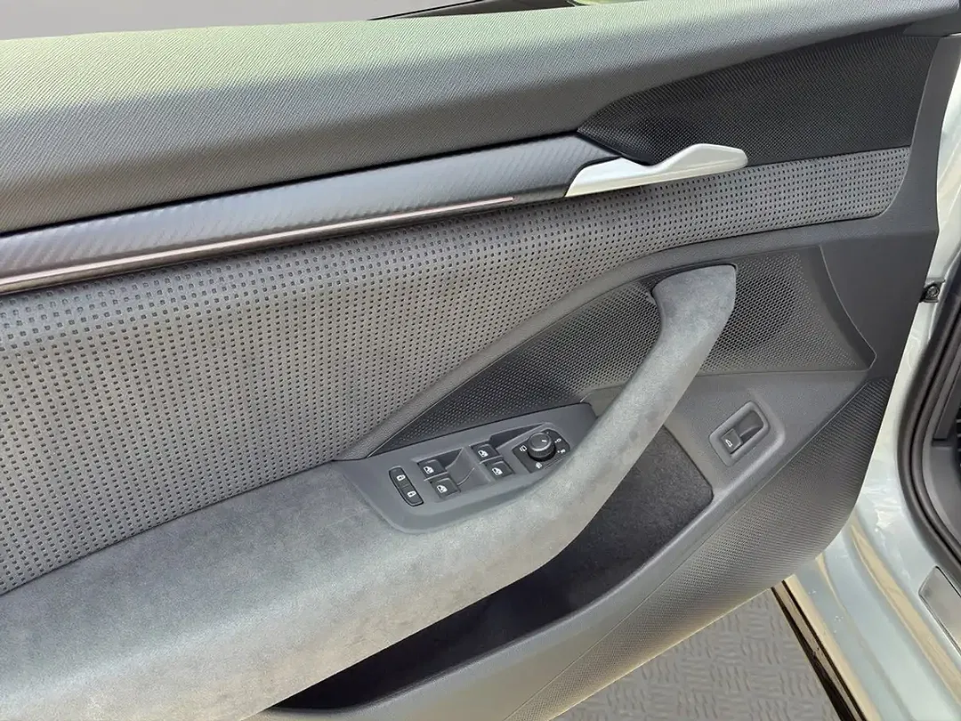 Skoda Superb - Thumbnail 10