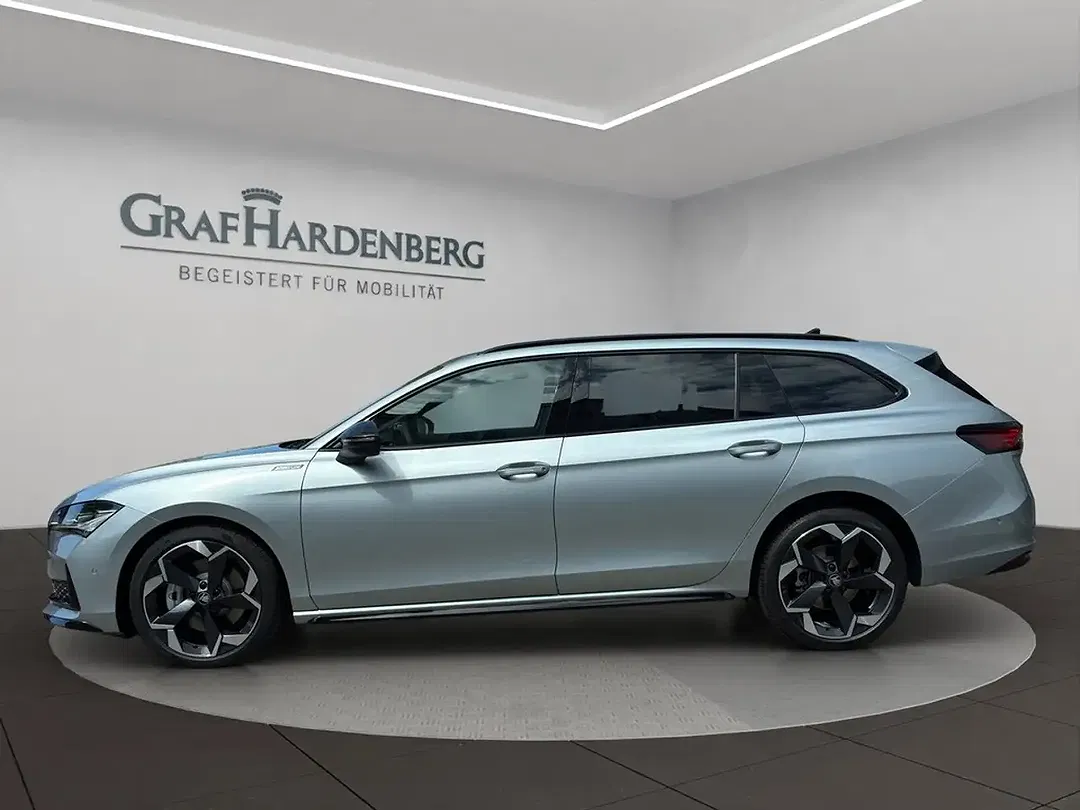Skoda Superb - Thumbnail 2