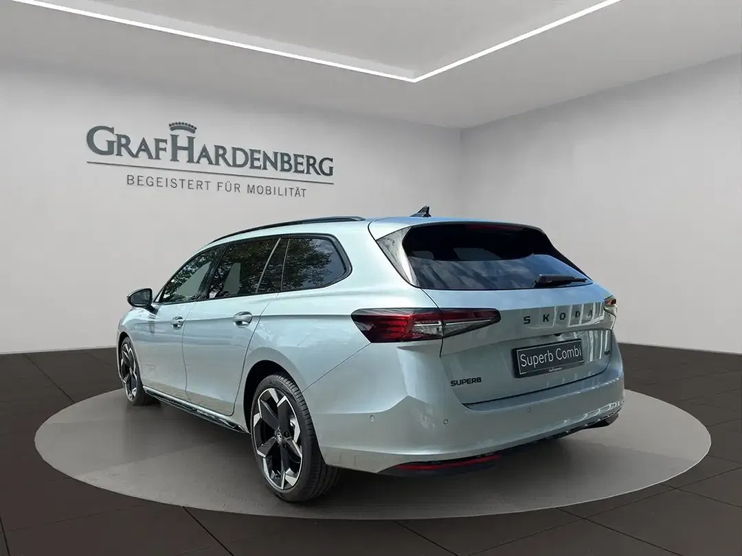 Skoda Superb - Thumbnail 4