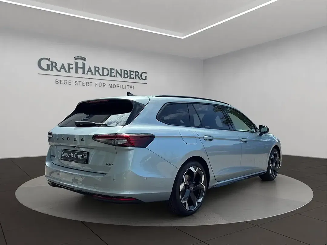 Skoda Superb - Thumbnail 6