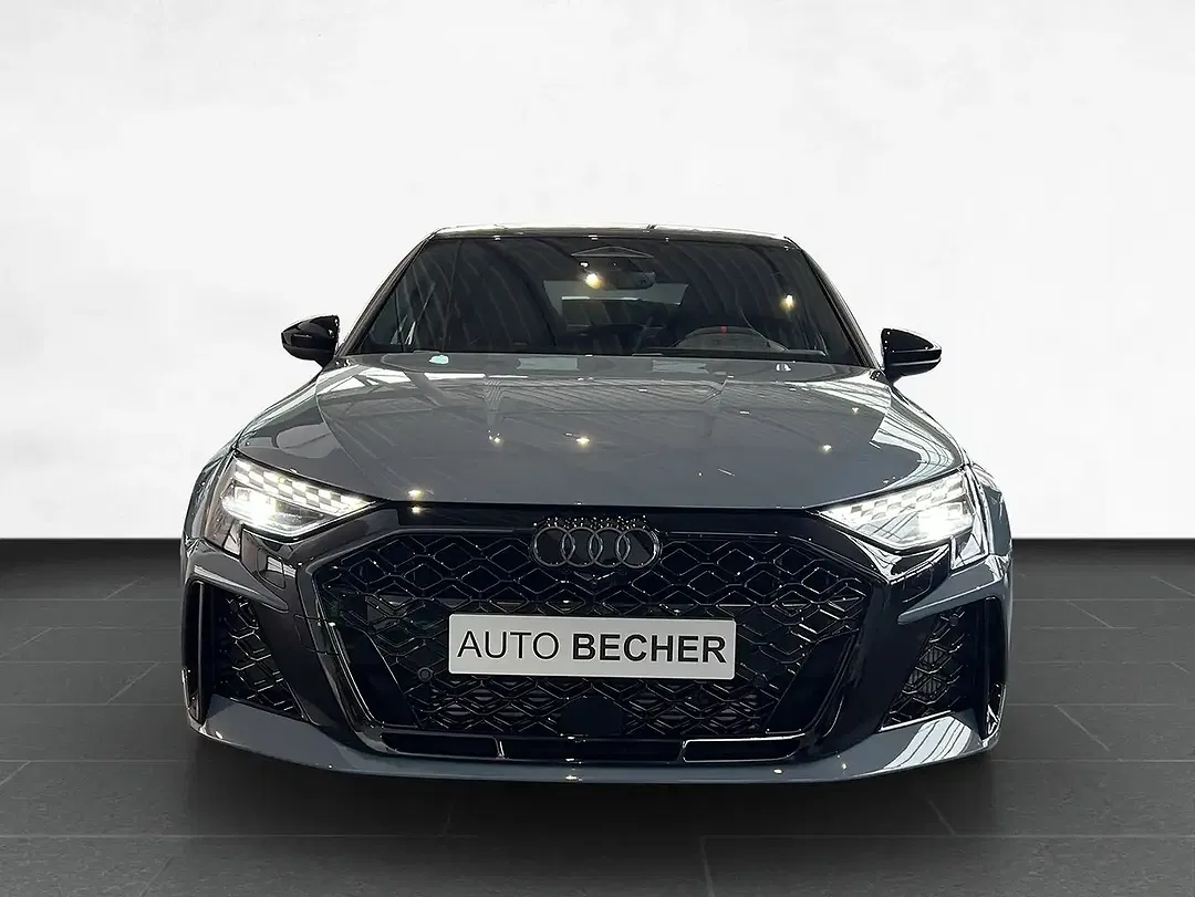 Audi RS3 - Thumbnail 2