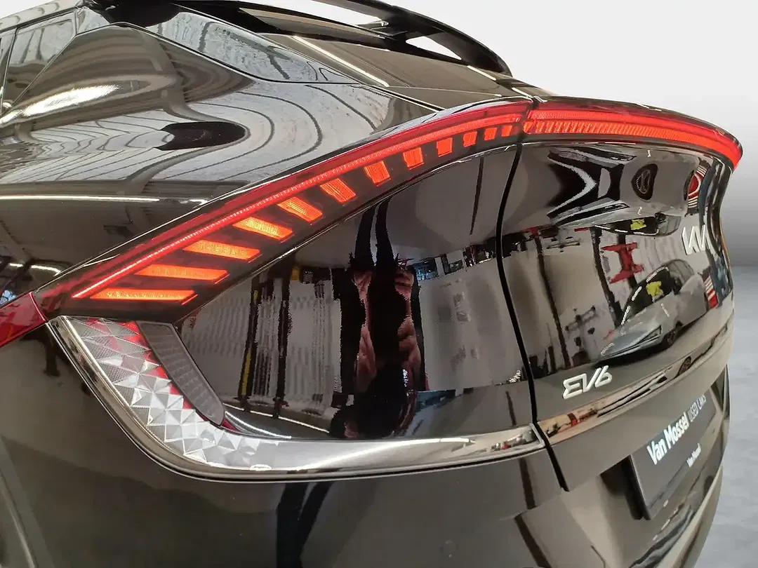 Kia EV6 - Thumbnail 7