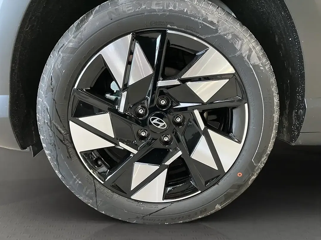 Hyundai KONA - Thumbnail 3
