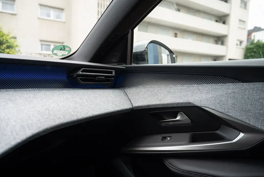 Peugeot 3008 - Thumbnail 12