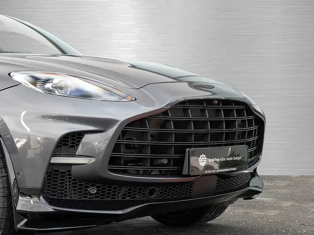Aston Martin DBX - Thumbnail 12